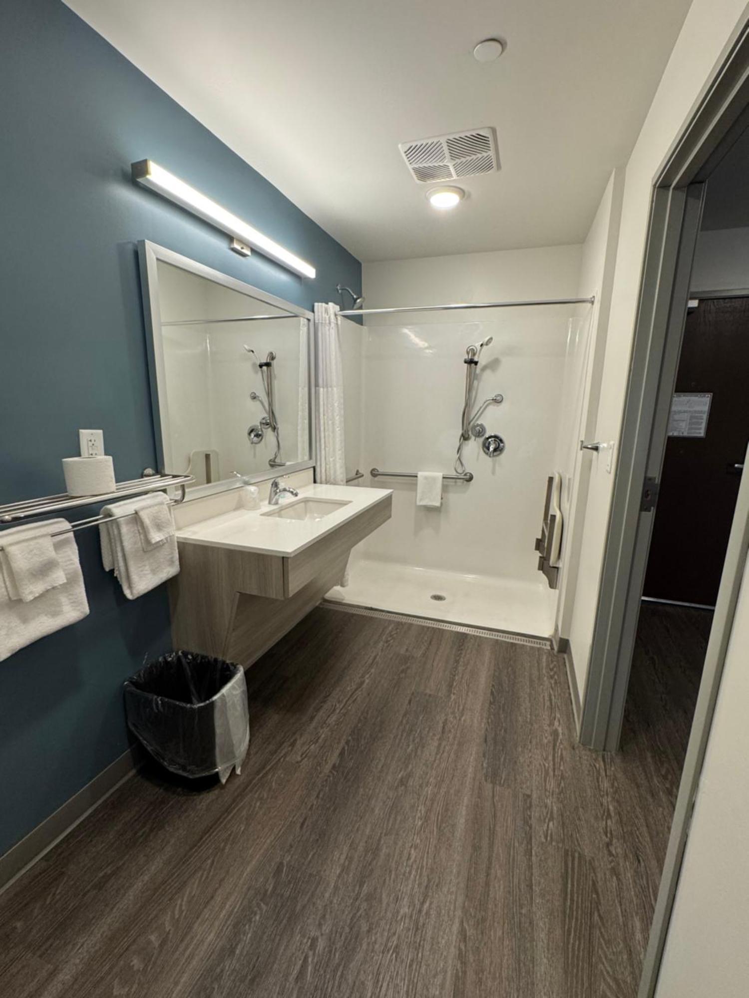 Woodspring Suites Detroit Farmington Hills Exterior photo
